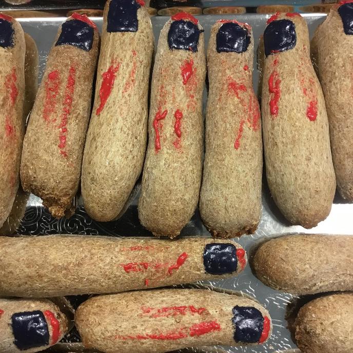It's So Fluffy is a dog bakery at the Promenade in Bolingbrook, IL. Get Halloween cookies for dogs at It's So Fluffy dog bakery in Bolingbrook at the Promenade.
