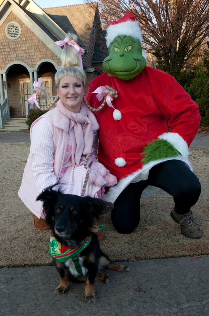 See the Holiday Lights with your pet at dog-friendly Barnsley Resort during the Christmas season. See incredible Christmas decorations at a pet-friendly hotel for the holidays.