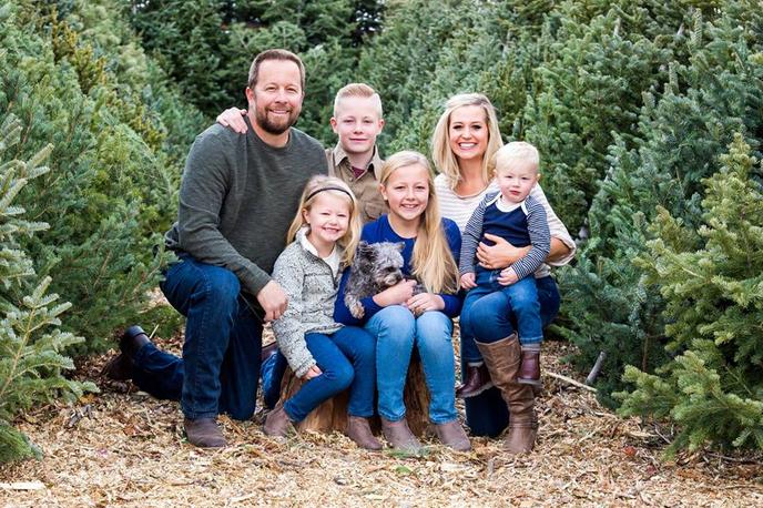 Bring Fido to Collect a Christmas Tree at This Pet-Friendly Christmas Tree Farm in Elk Ridge. Peterson Trees Is a Pet-Friendly Christmas Tree Farm in Utah.