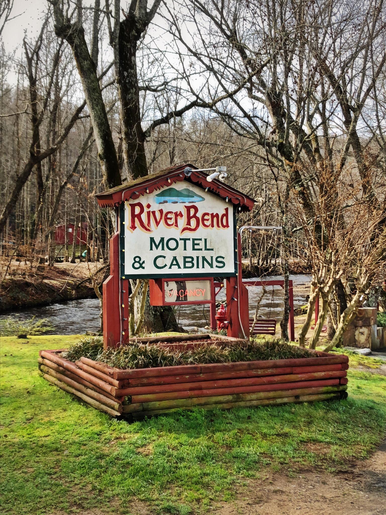 Riverbend Motel Cabins Pet Policy