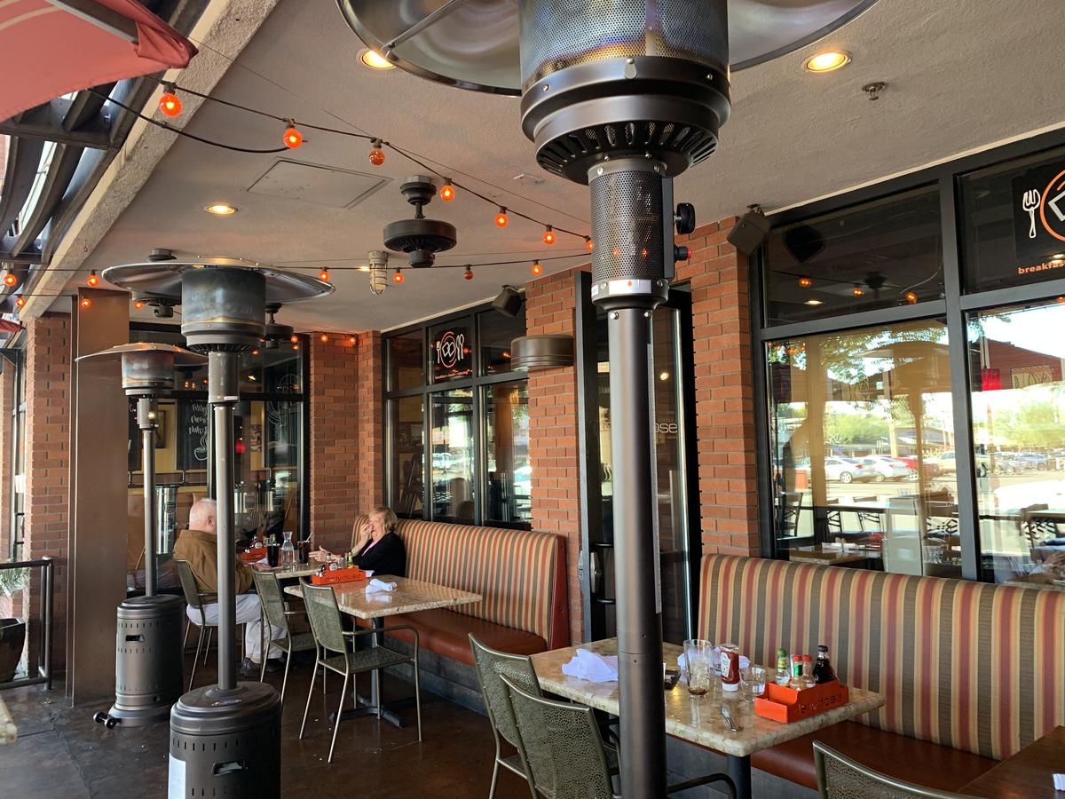 Daily Dose Old Town Bar & Grill restaurant view 1