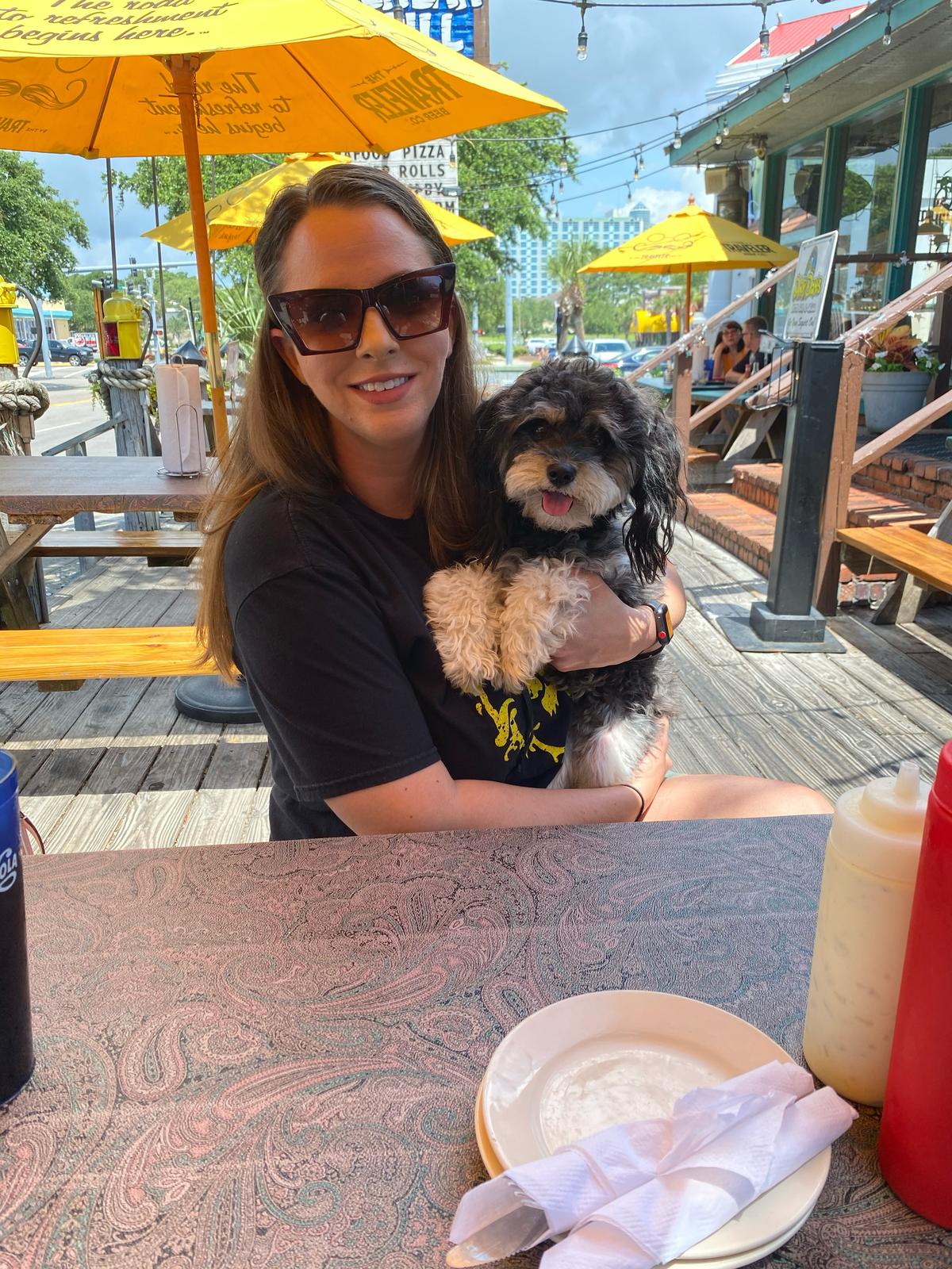 Dirty Don's Oyster Bar & Grill restaurant view 4
