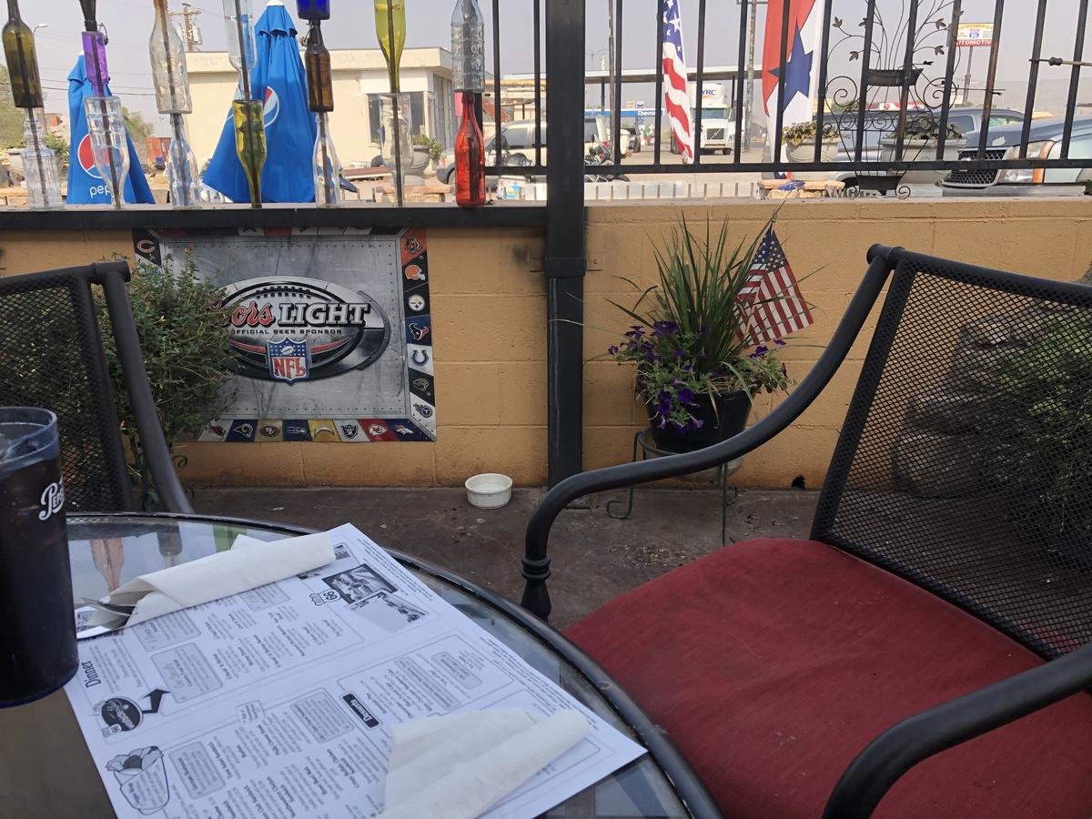 Westside Lilo's Cafe restaurant view 4