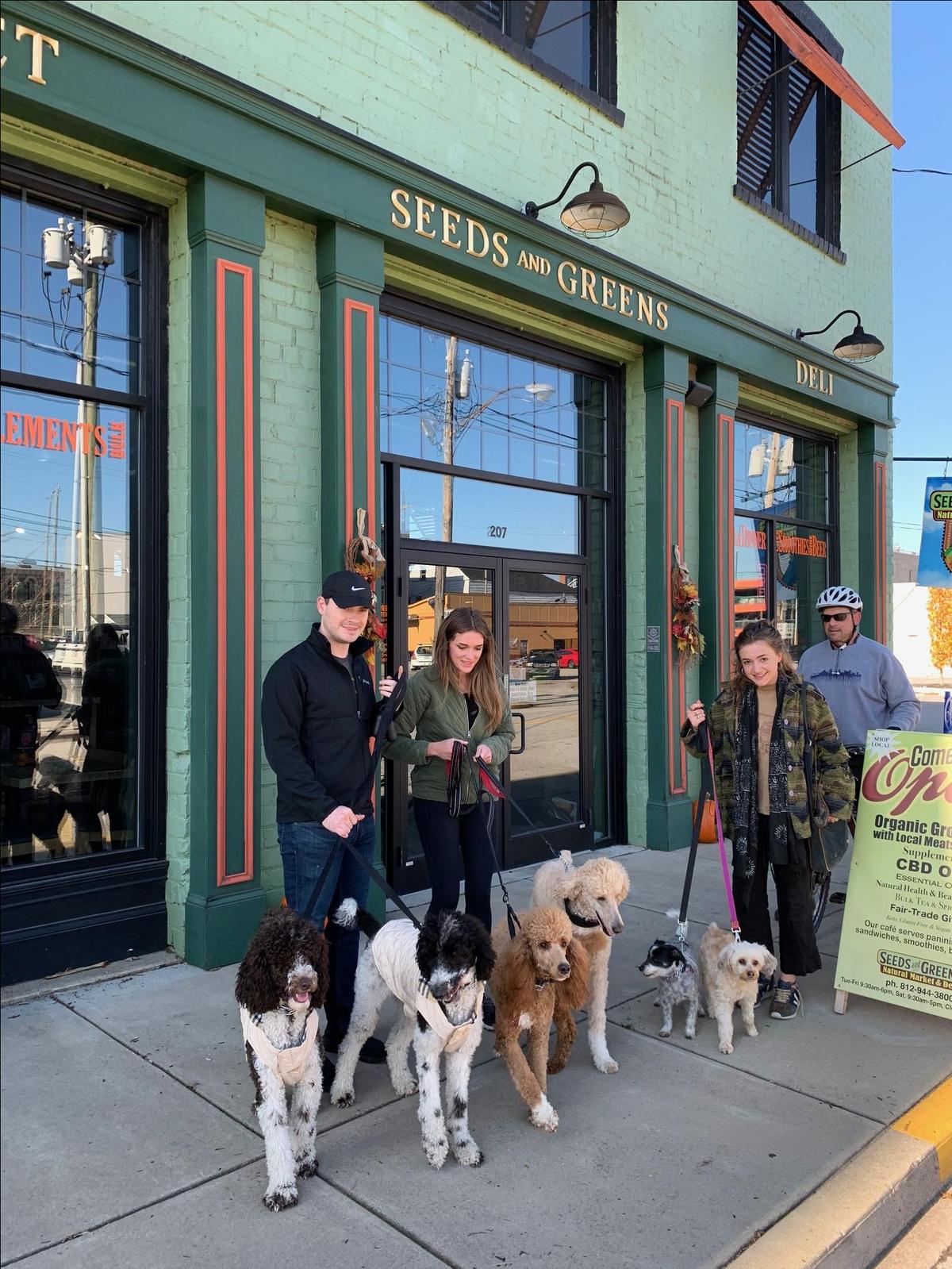 Seeds and Greens Natural Market and Deli restaurant view 6