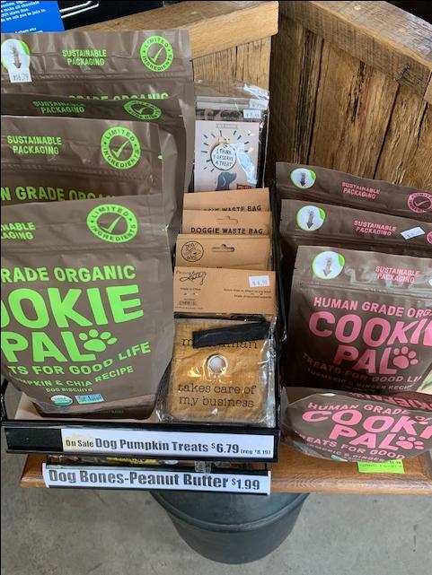 Seeds and Greens Natural Market and Deli restaurant view 5