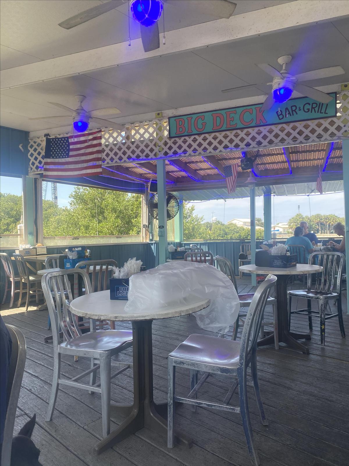 Big Deck Raw Bar restaurant view 4