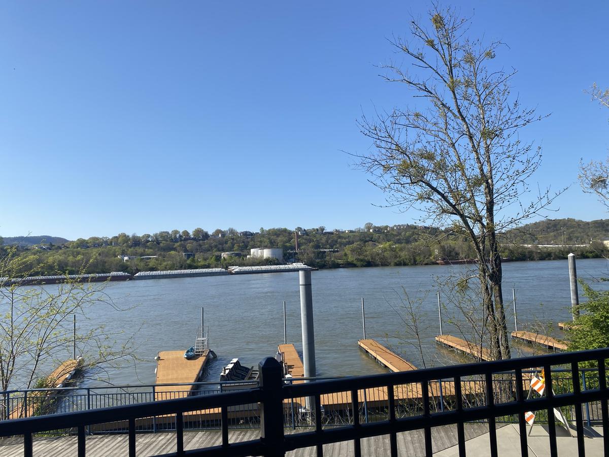 Scottie's On the River restaurant view 3