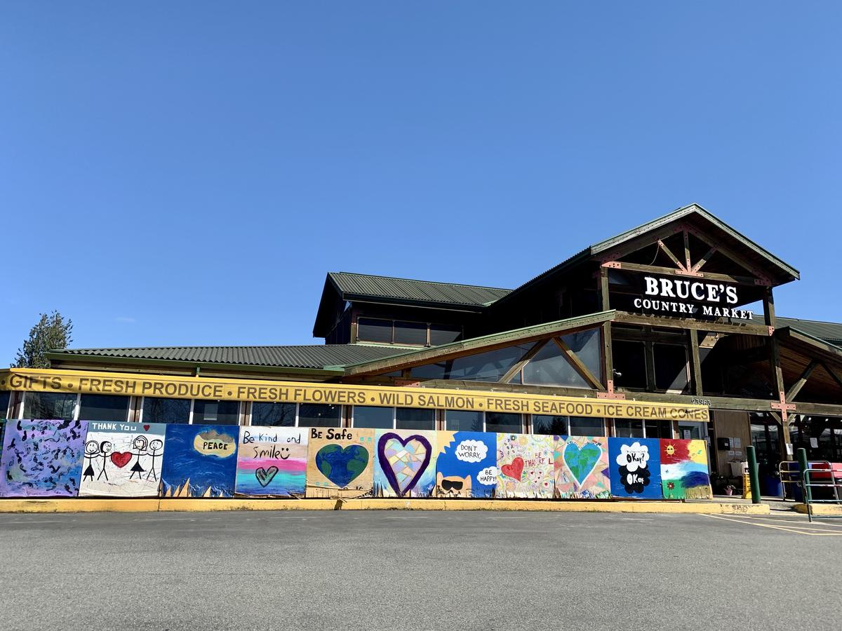 Bruce’s Country Market restaurant view 3