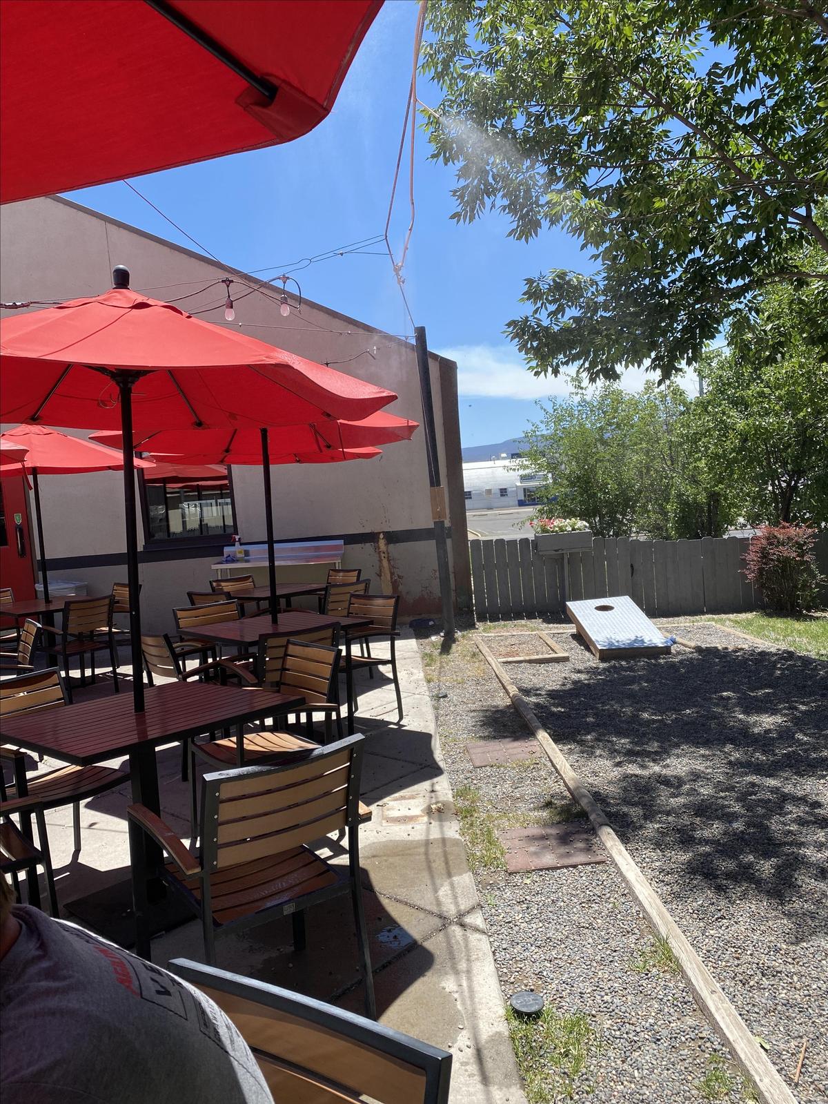 Old Chicago Pizza & Taproom restaurant view 1