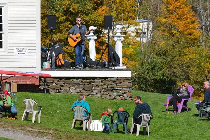 Music to Fido's Ears: 8 Dog-Friendly Live Music Venues