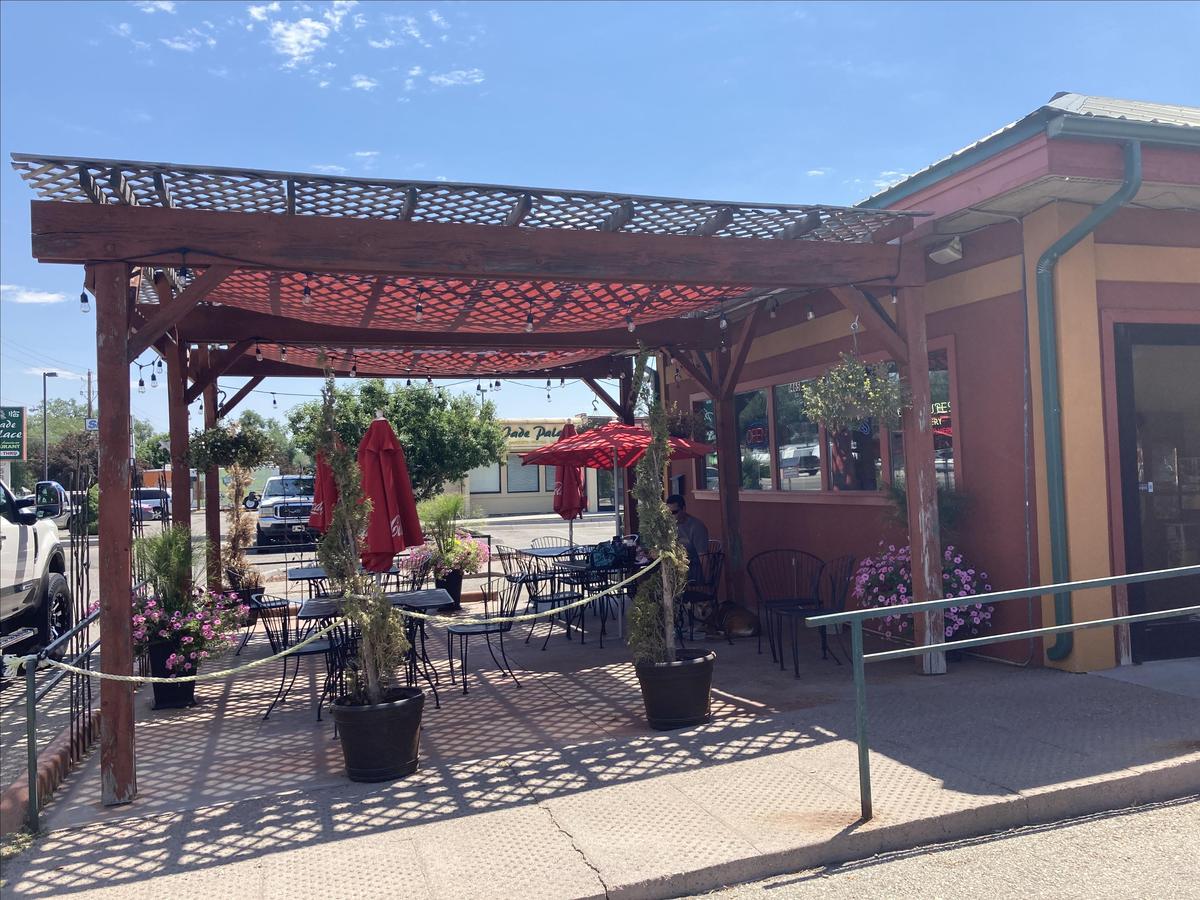 Smoky Mountain Pizzeria Grill restaurant view 1