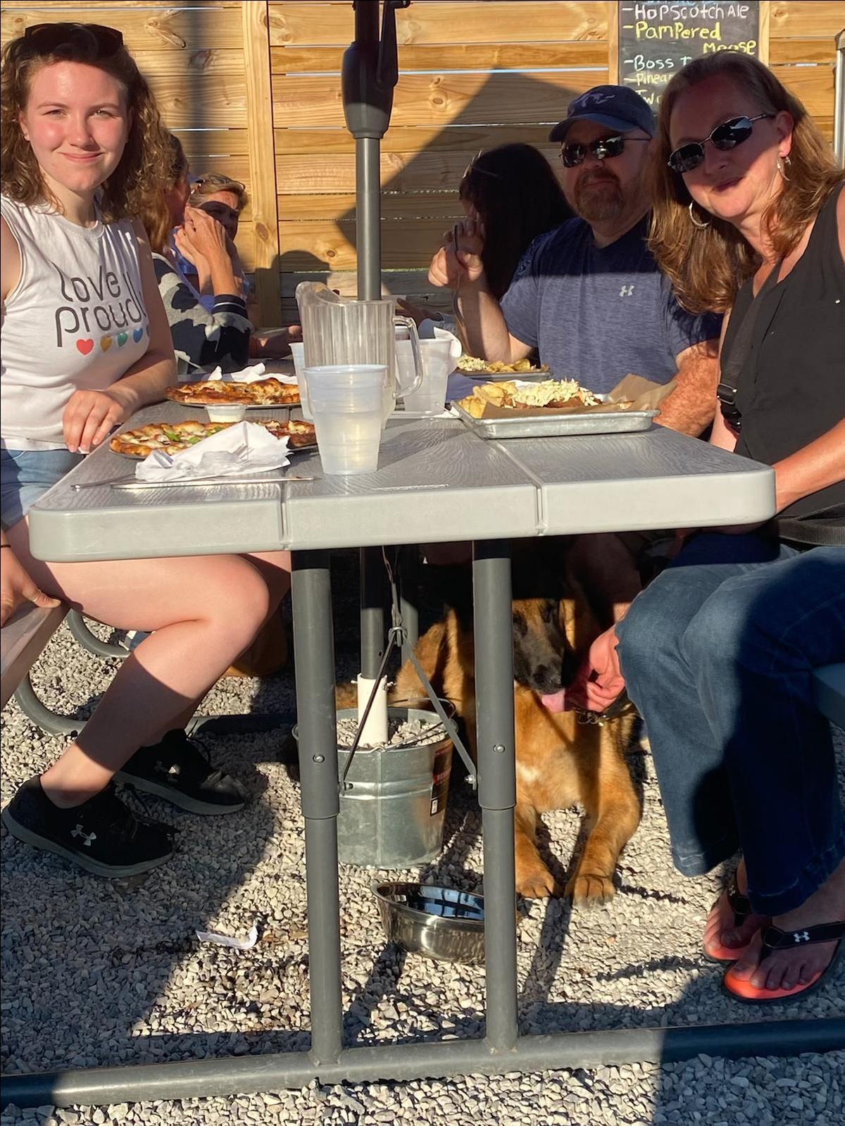 Hopscotch Brick Oven and Taproom restaurant view 3