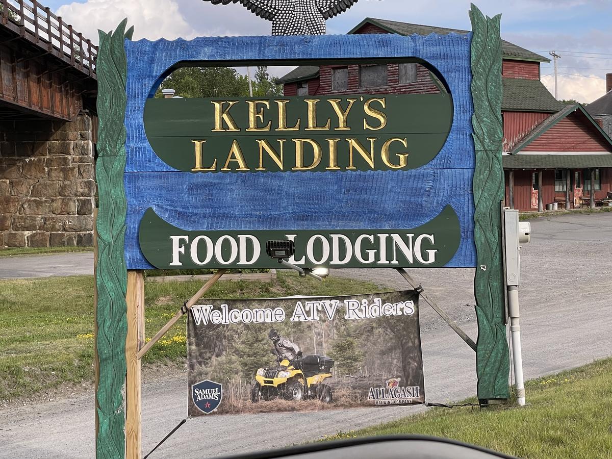Kelly's Landing restaurant view 1