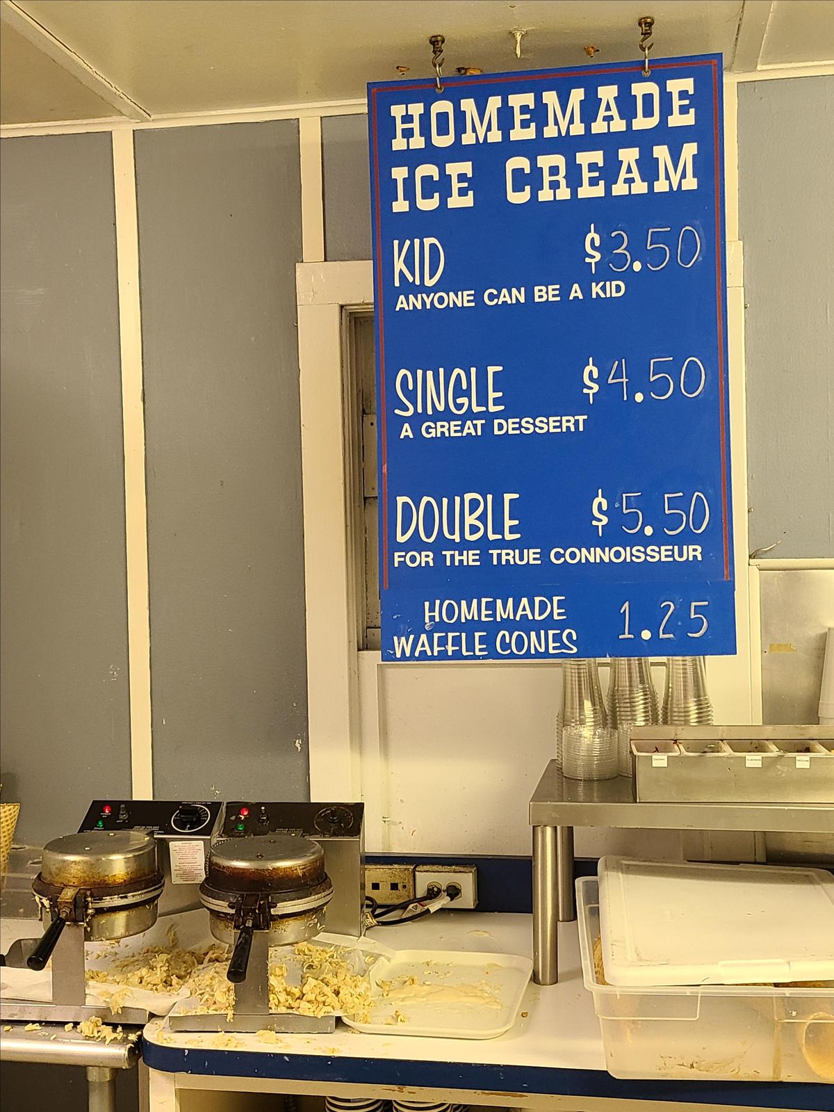 Door County Ice Cream Factory & Sandwich Shoppe restaurant view 3