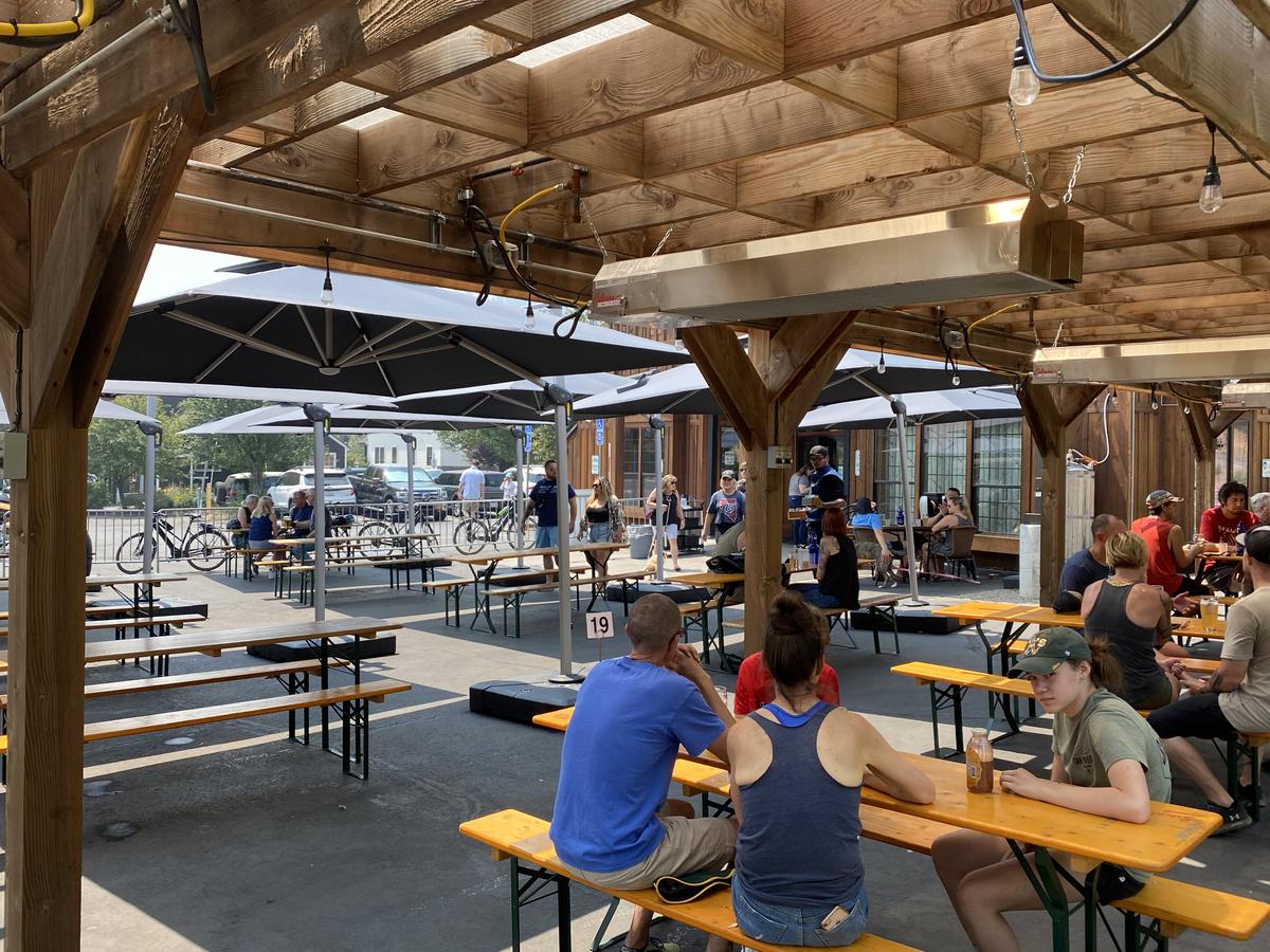 Alibi Ale Works - Truckee Public House restaurant view 5