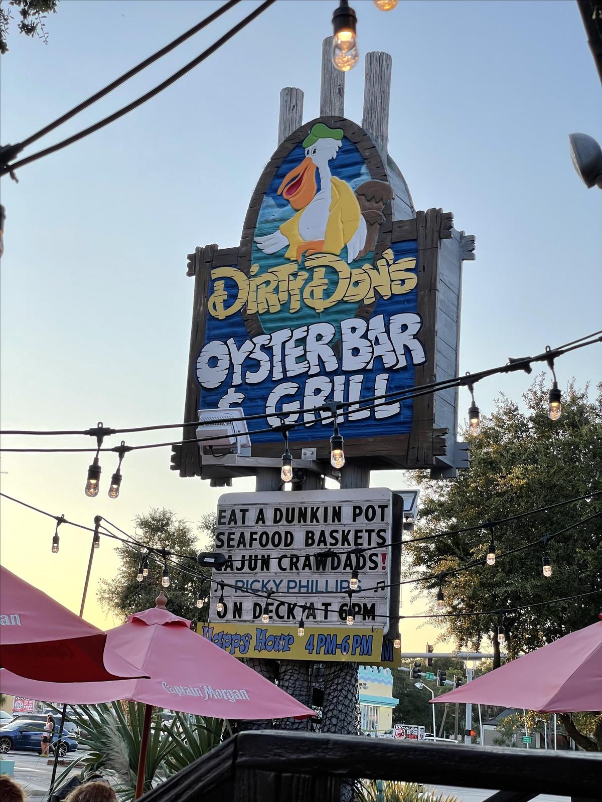 Dirty Don's Oyster Bar & Grill restaurant view 2
