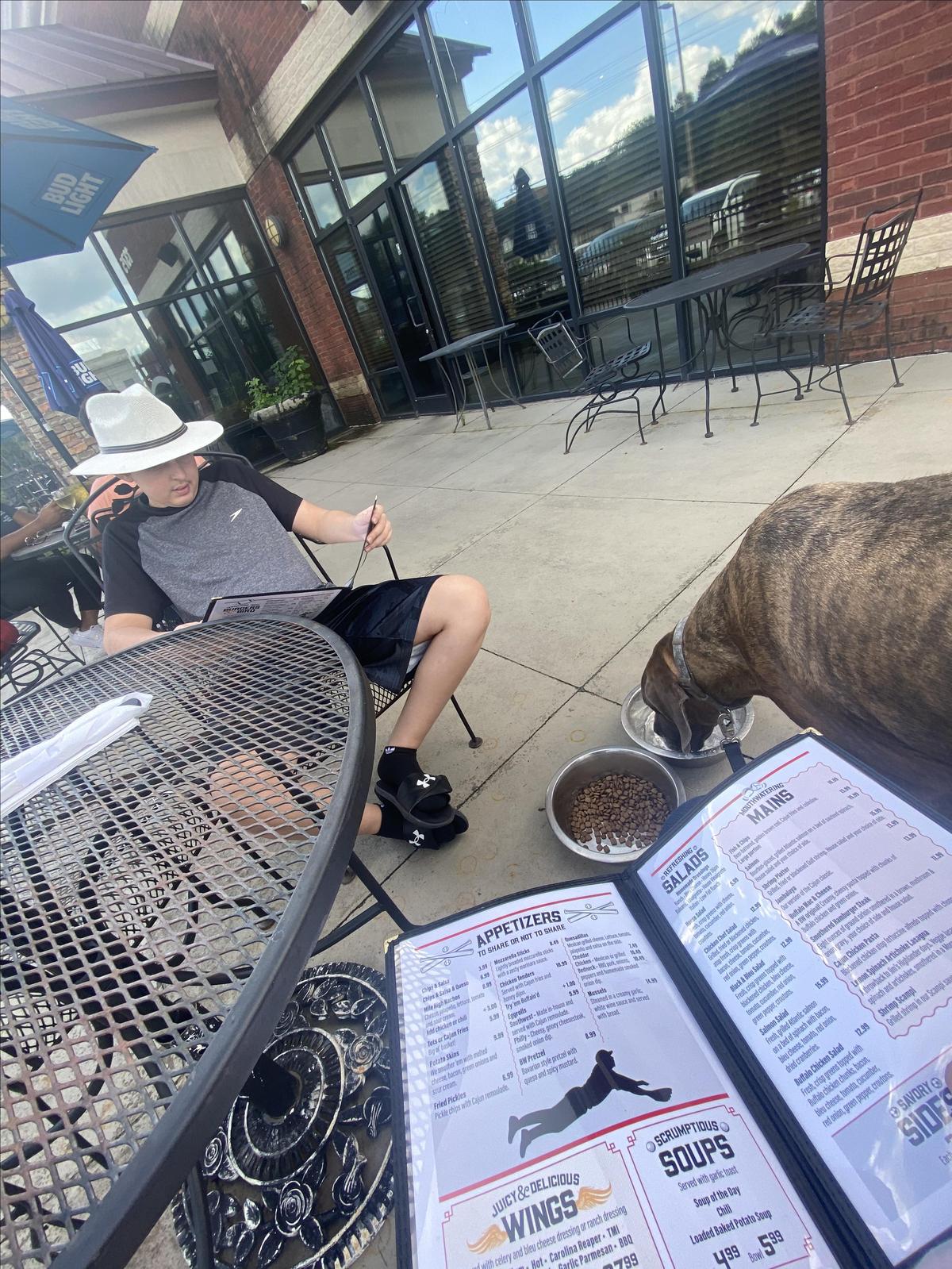 Bench Warmers Sports Grill restaurant view 2