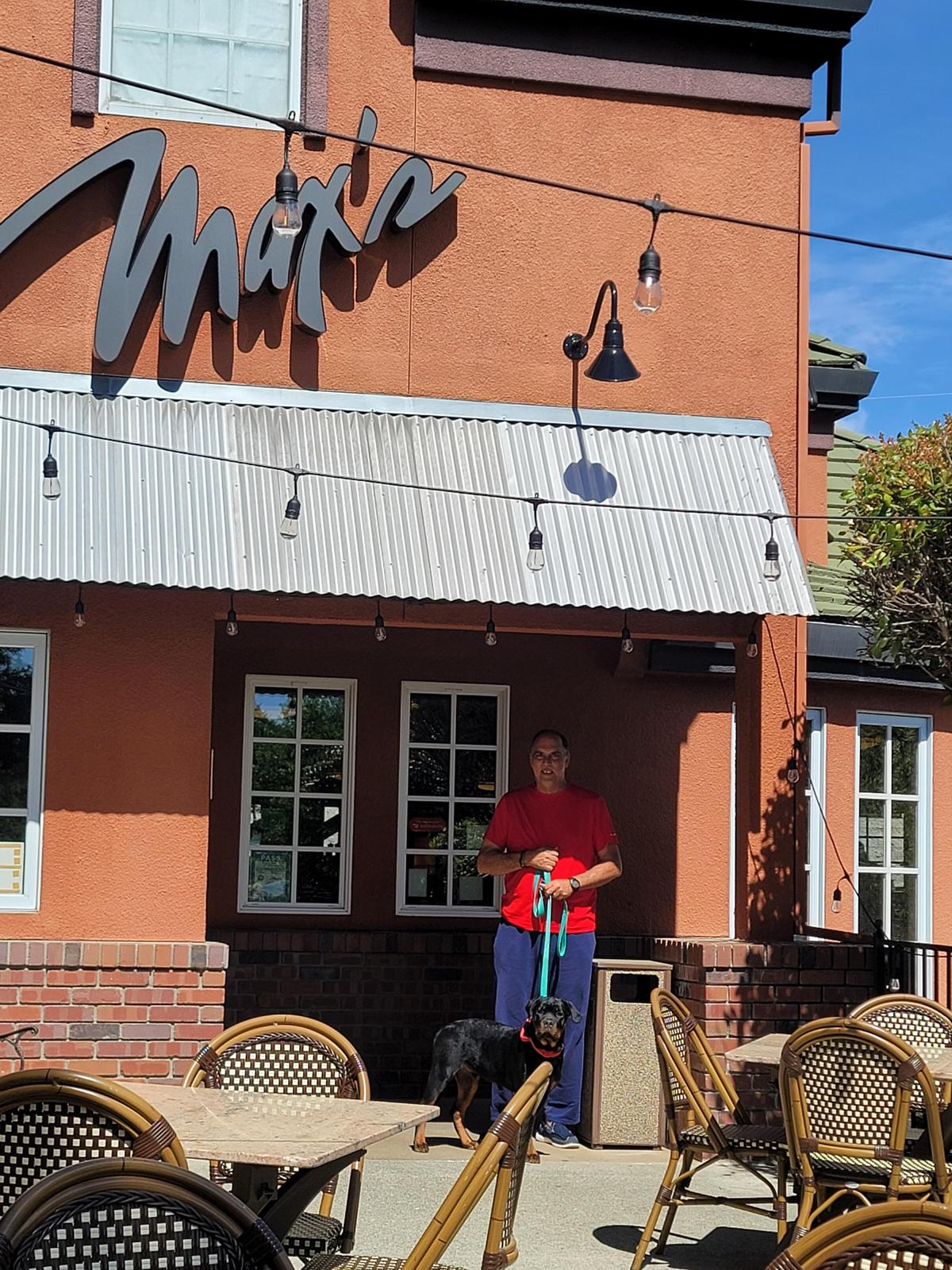 Max's Restaurant and Bar restaurant view 1
