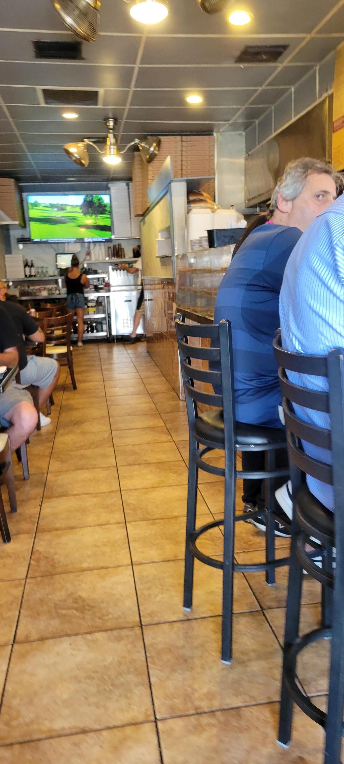 Downtown Pizza restaurant view 6