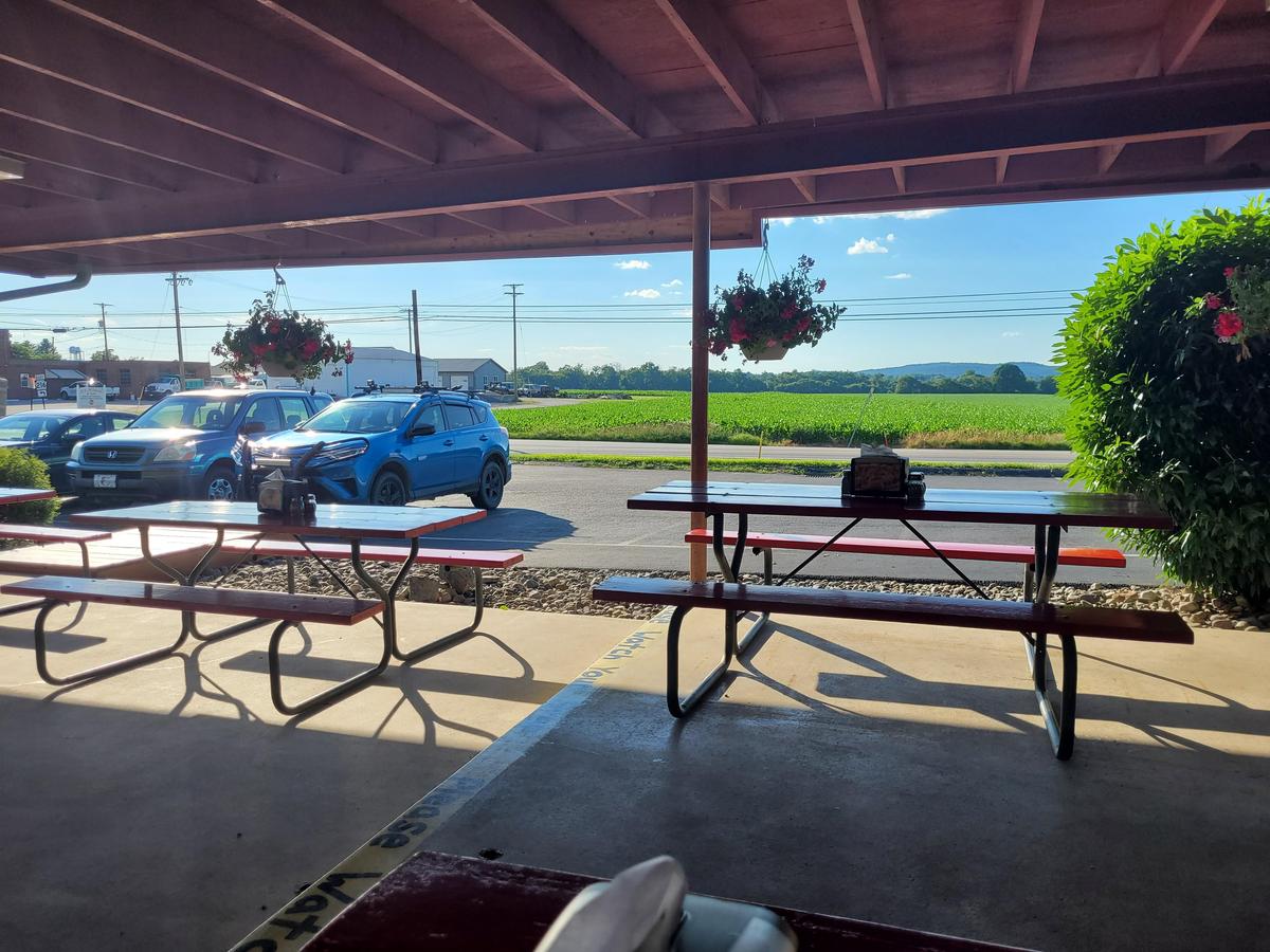 Brothers Pizza restaurant view 3