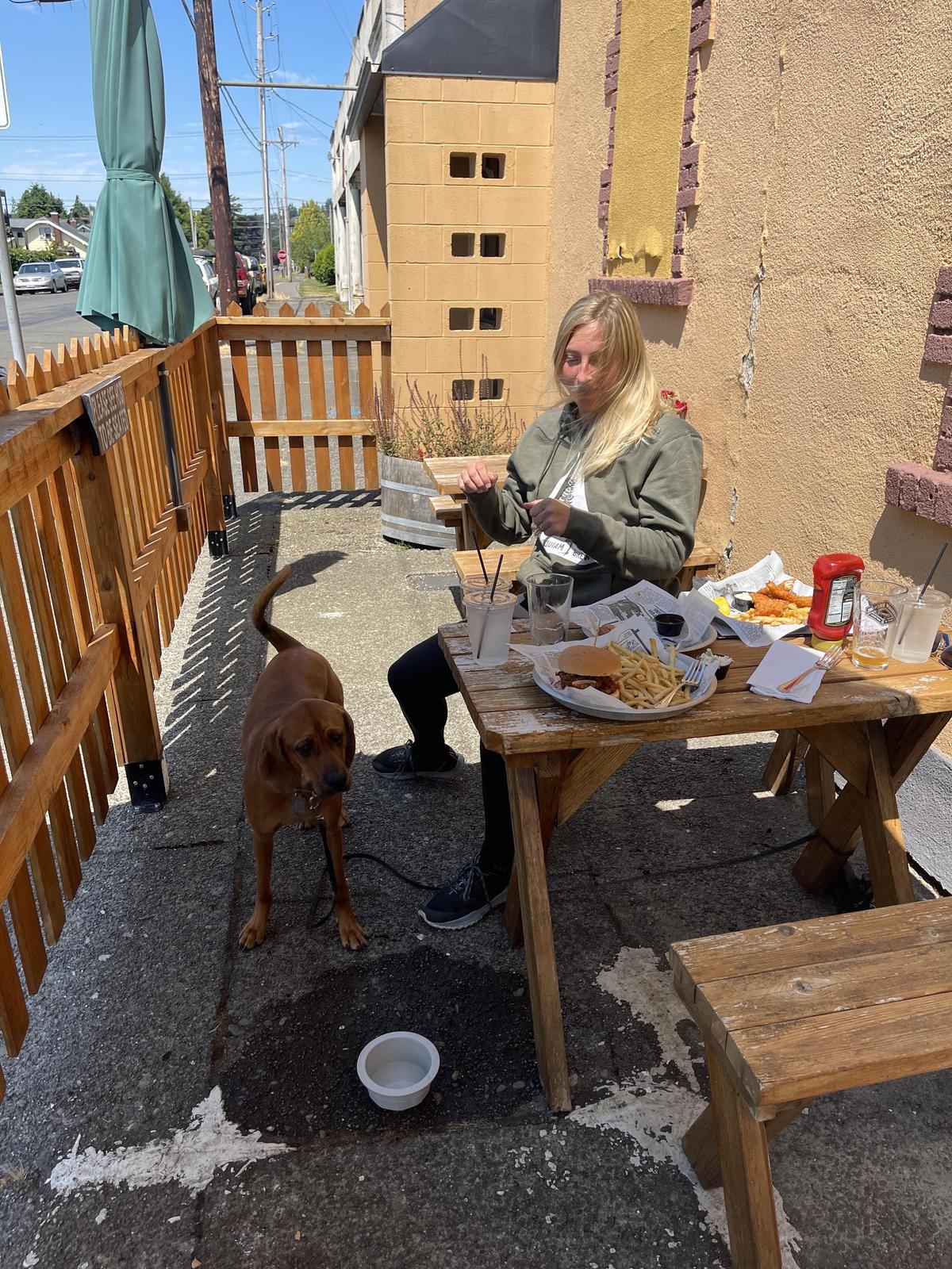 Hoquiam Brewing Co. restaurant view 1