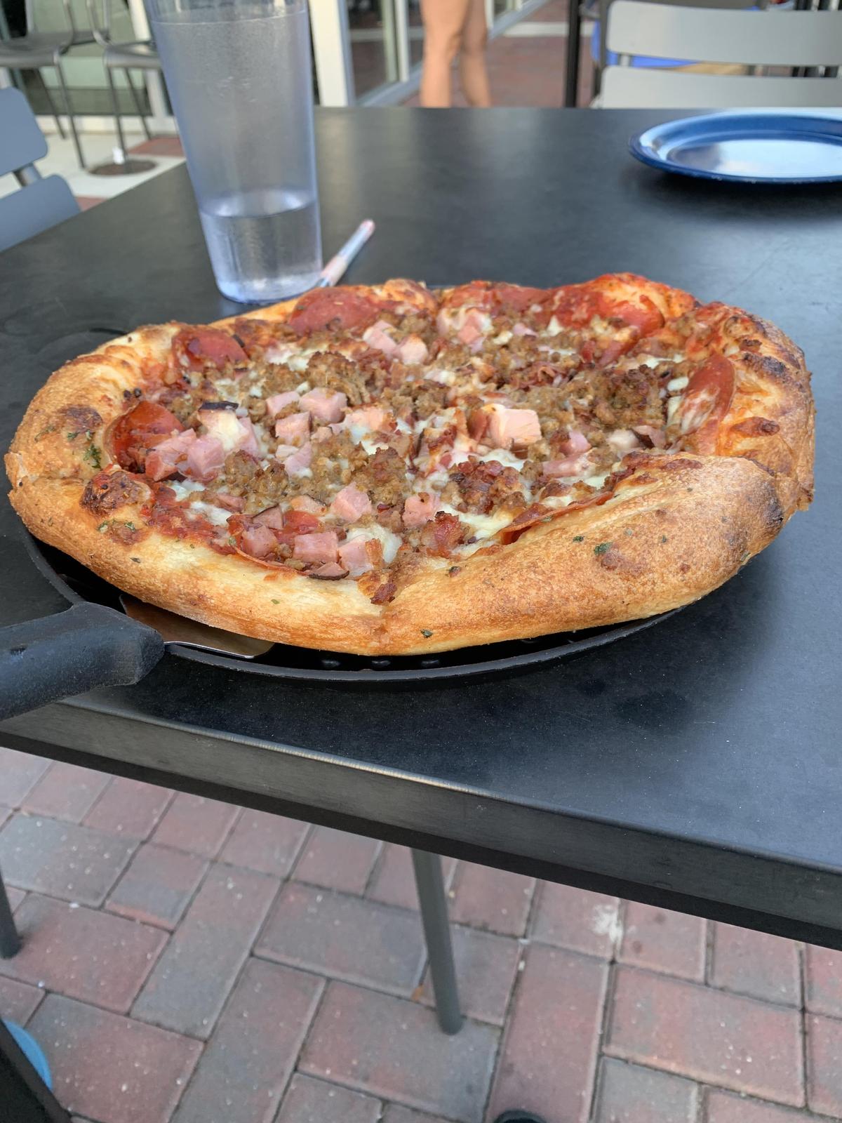 Wasserhund Brewing Company restaurant view 3