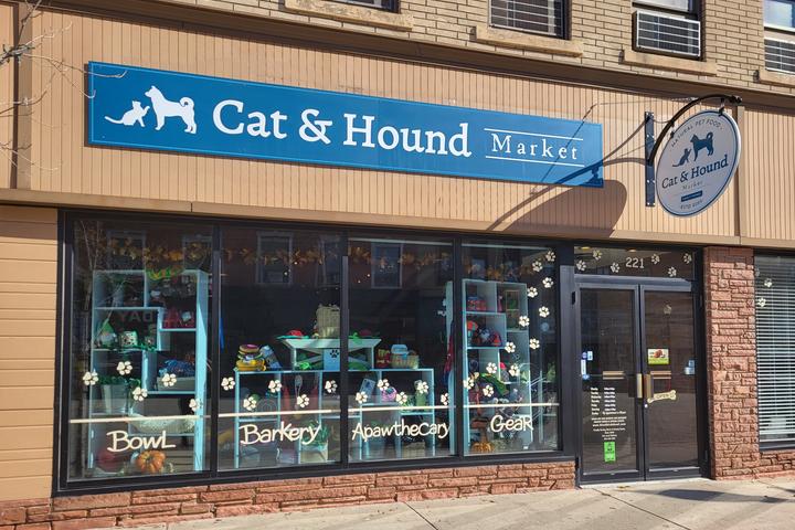 Pet Friendly Cat & Hound Market