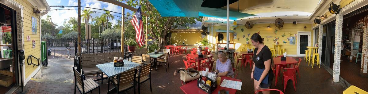 Salty Frog’s Bar & Grill restaurant view 2