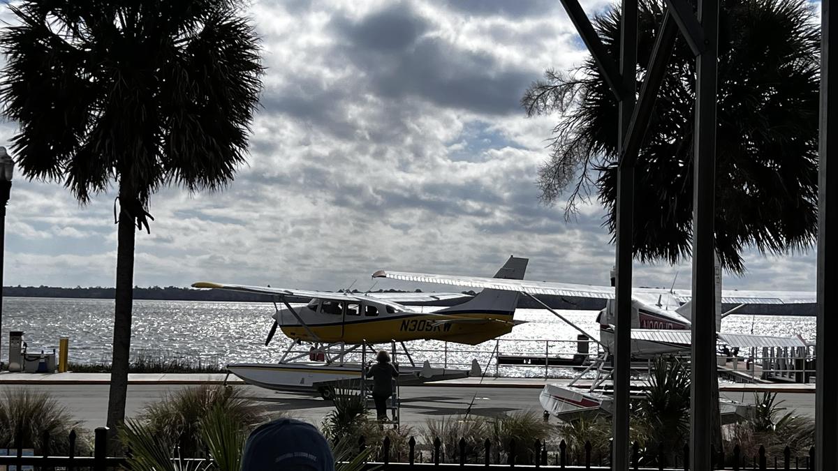 Puddle Jumpers restaurant view 1