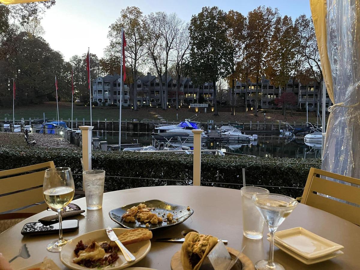 North Harbor Club restaurant view 4