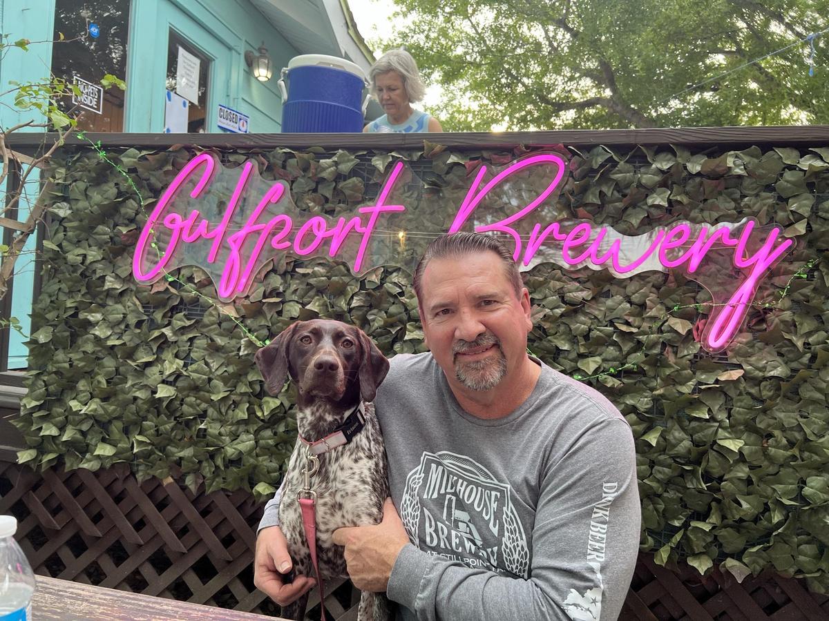 Gulfport Brewery + Eatery restaurant view 3