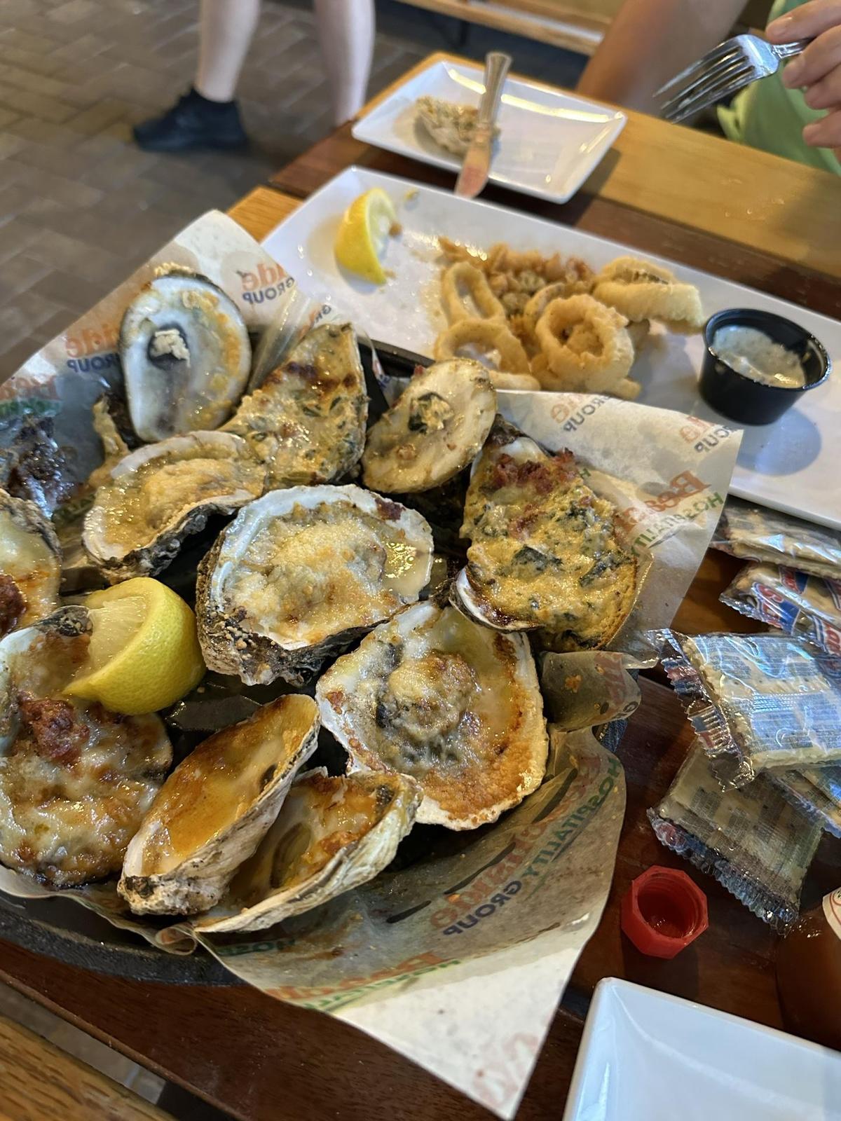 Salty's Island Bar & Grille restaurant view 1