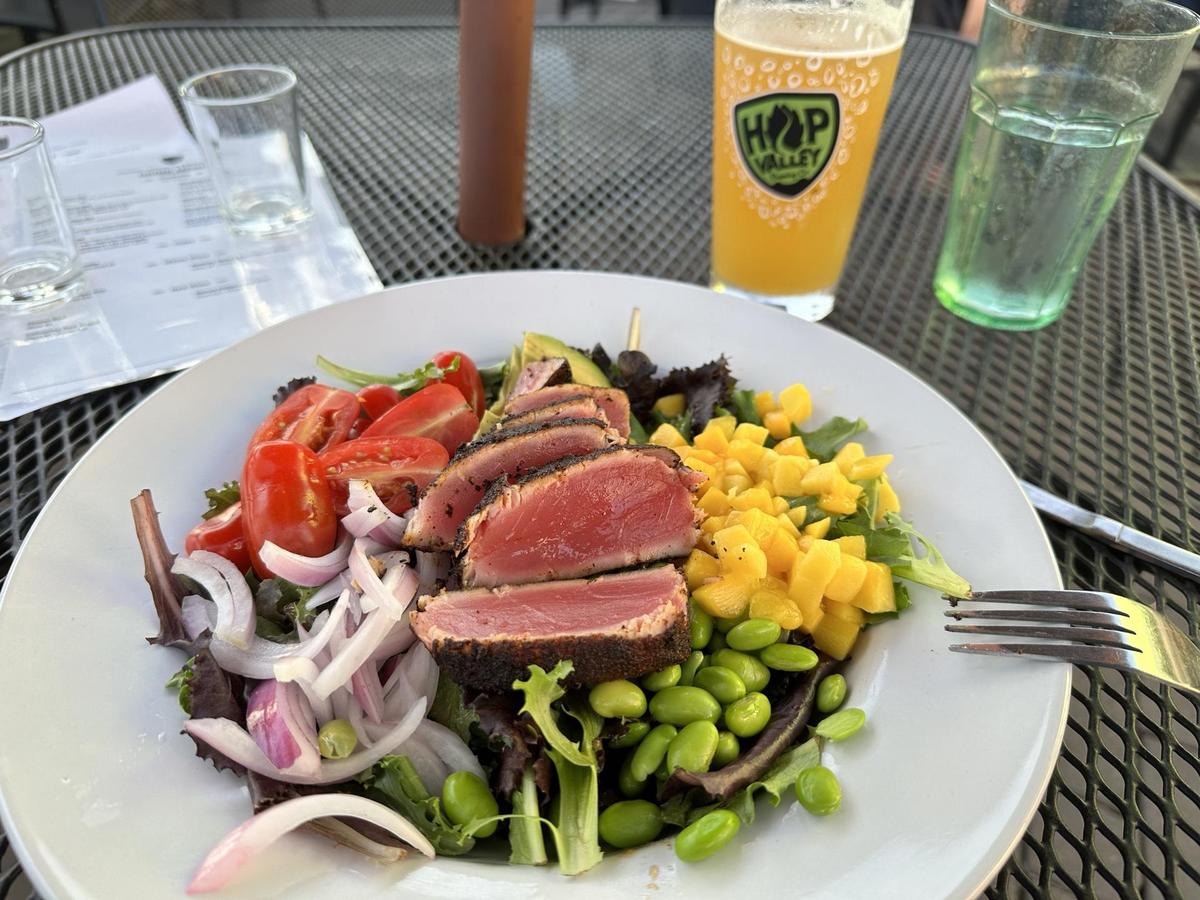 Hop Valley Brewing Company restaurant view 1
