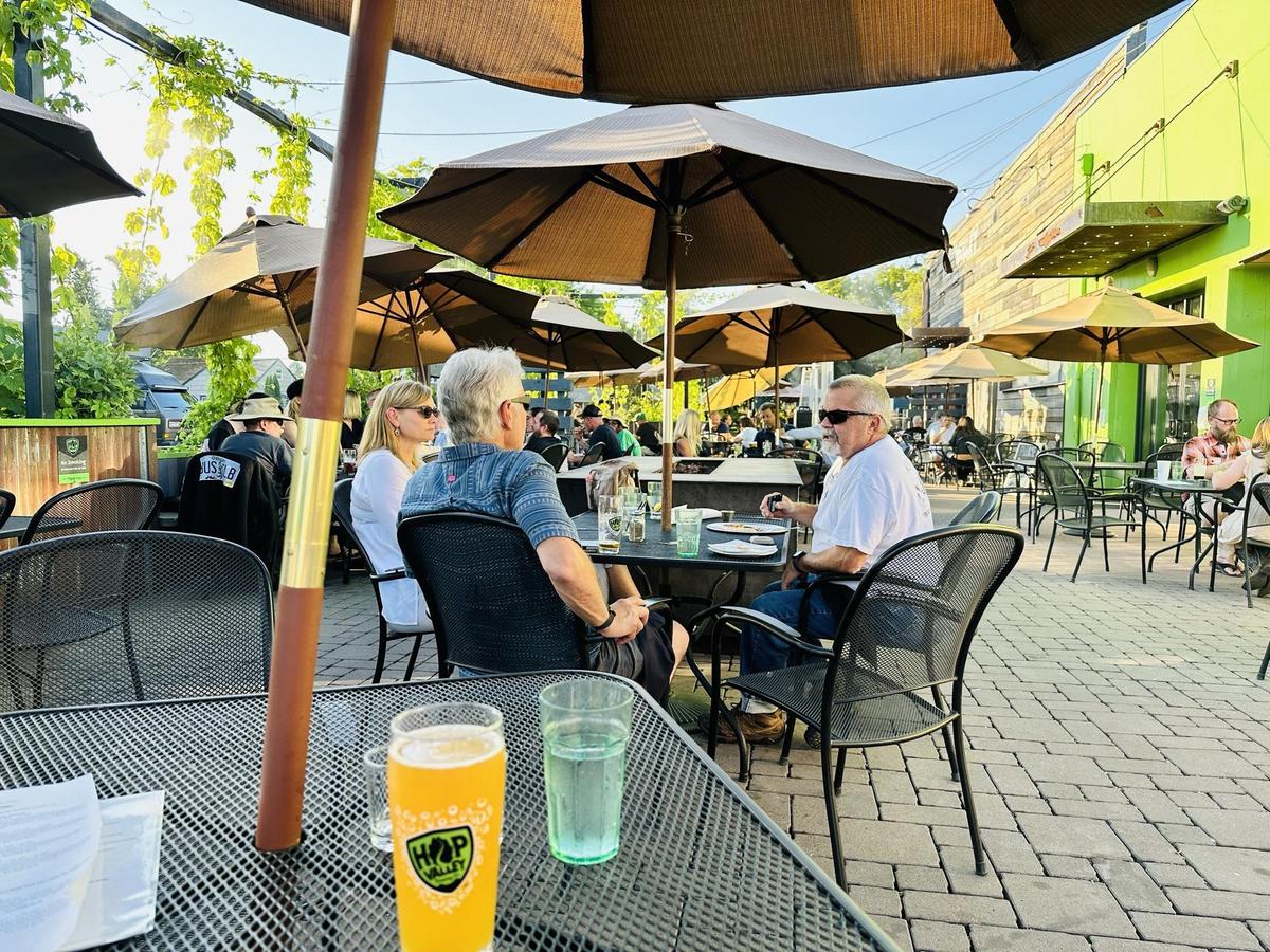 Hop Valley Brewing Company restaurant view 3