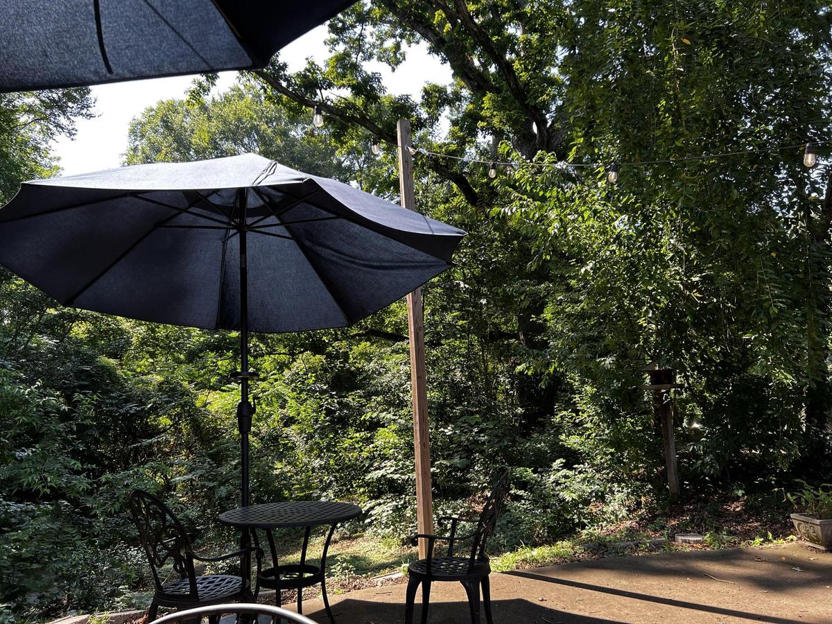 Burgers & Bakery restaurant view 3