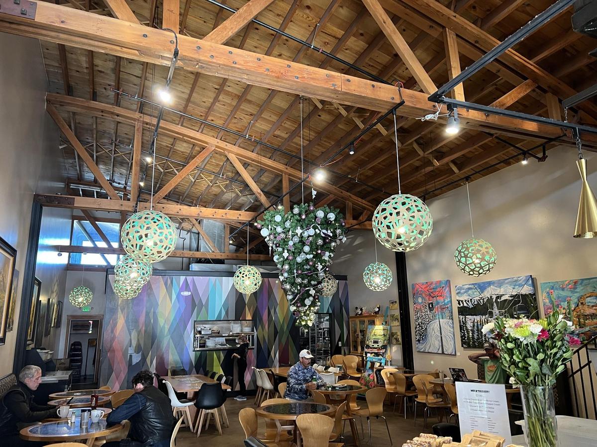 Silver Llama Market & Eatery restaurant view 1