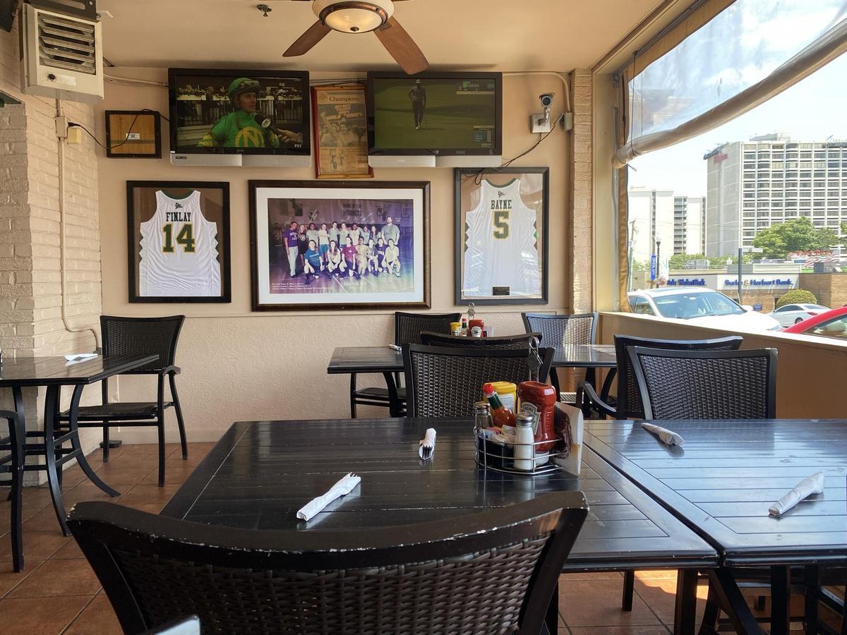 Crystal City Sports Pub restaurant view 2