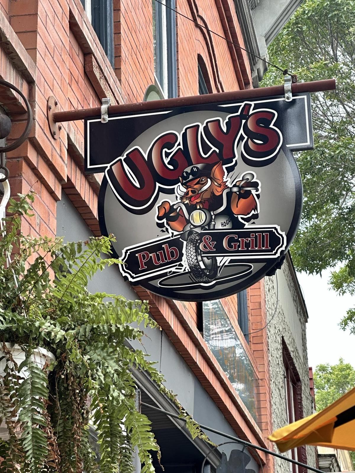 Ugly's Pub & Grill restaurant view 2