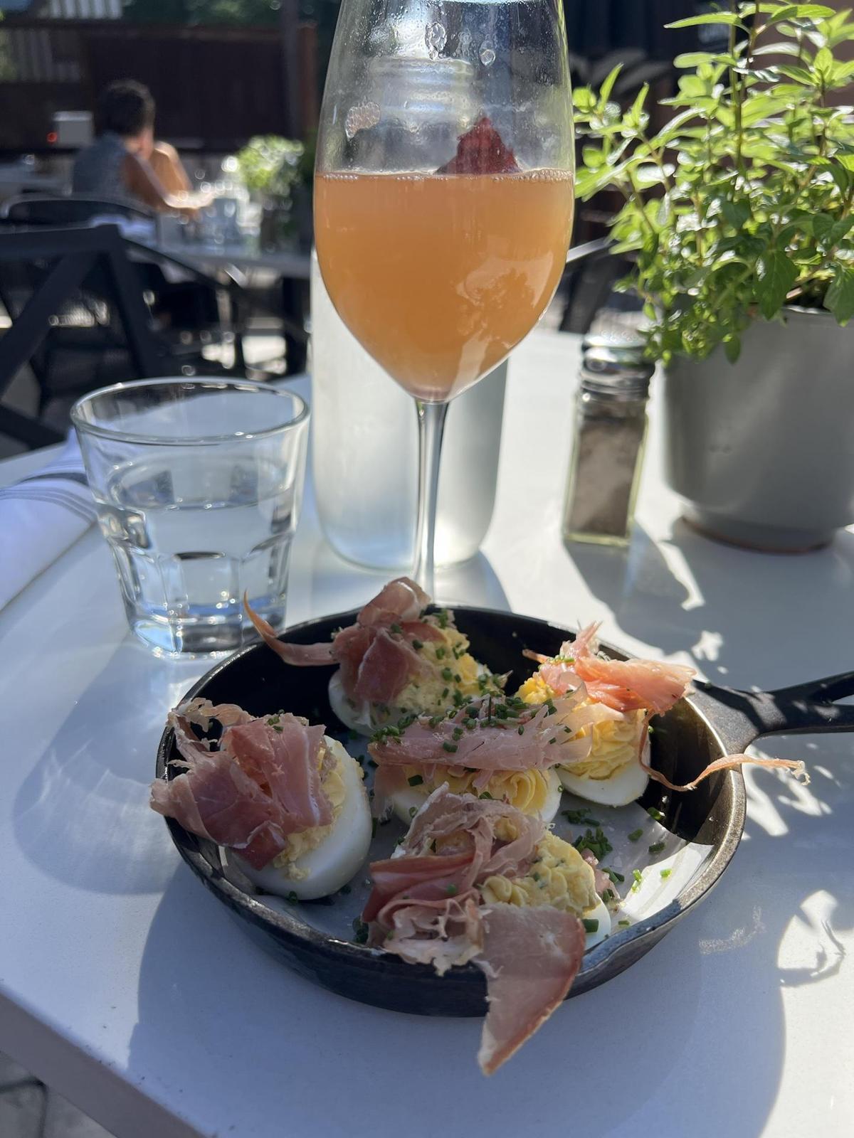 Garden of the Gods Market and Cafe restaurant view 2