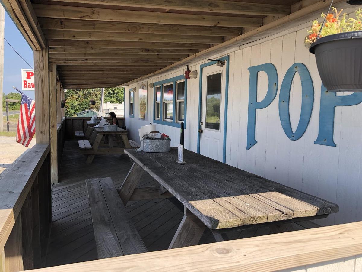 Pop's Raw Bar restaurant view 1