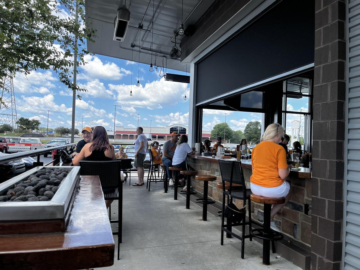 Double Dogs restaurant view 4