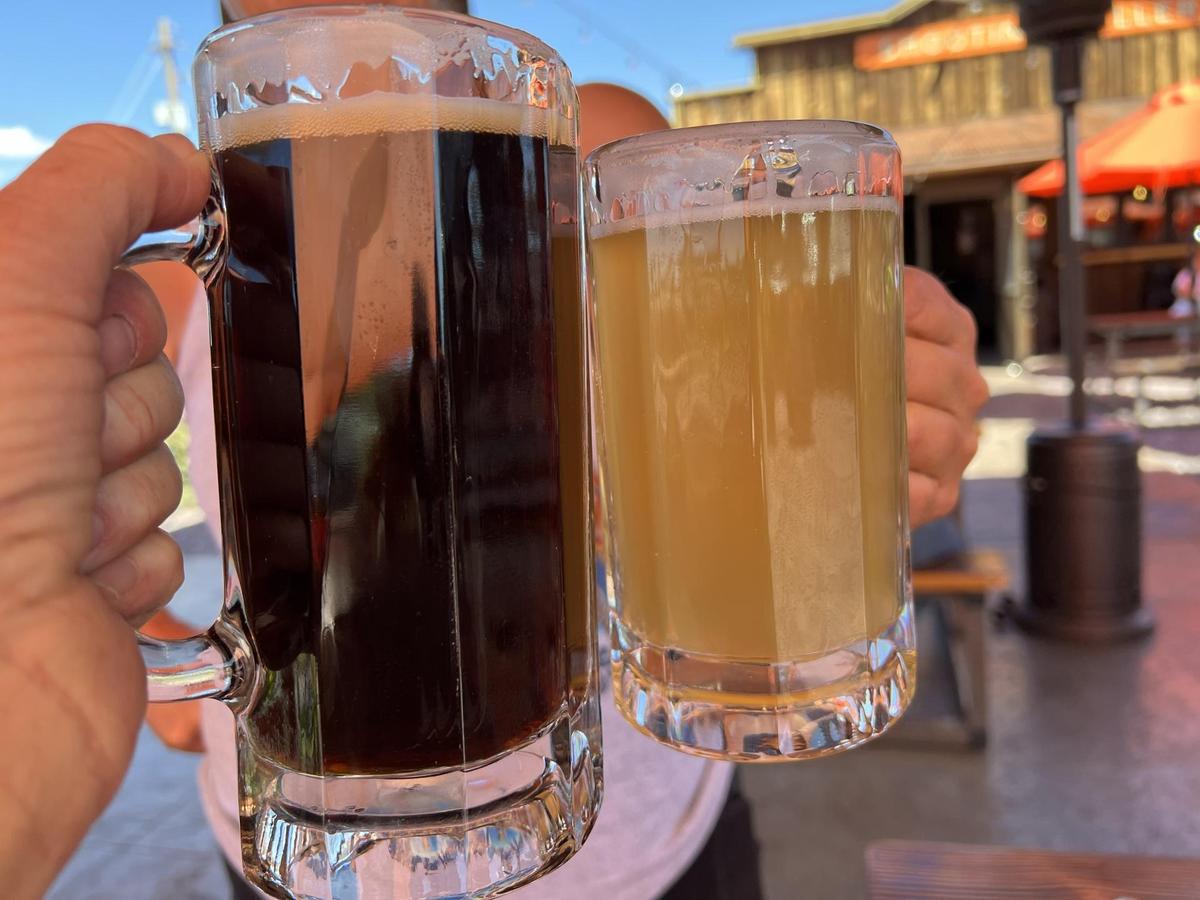 Frontier Barbeque & Beer Garden restaurant view 3