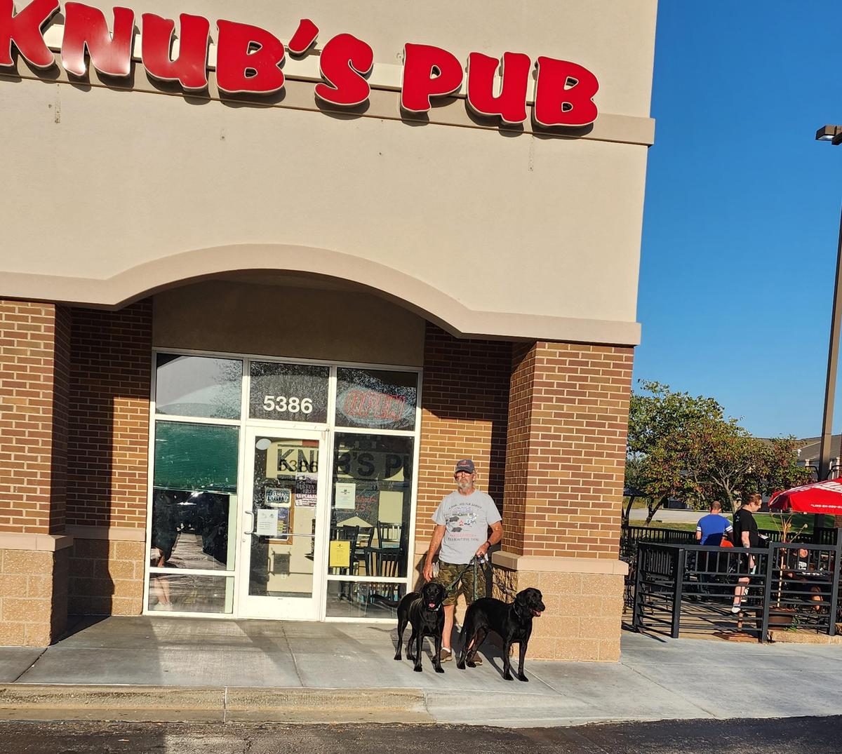 Knub's Pub restaurant view 2