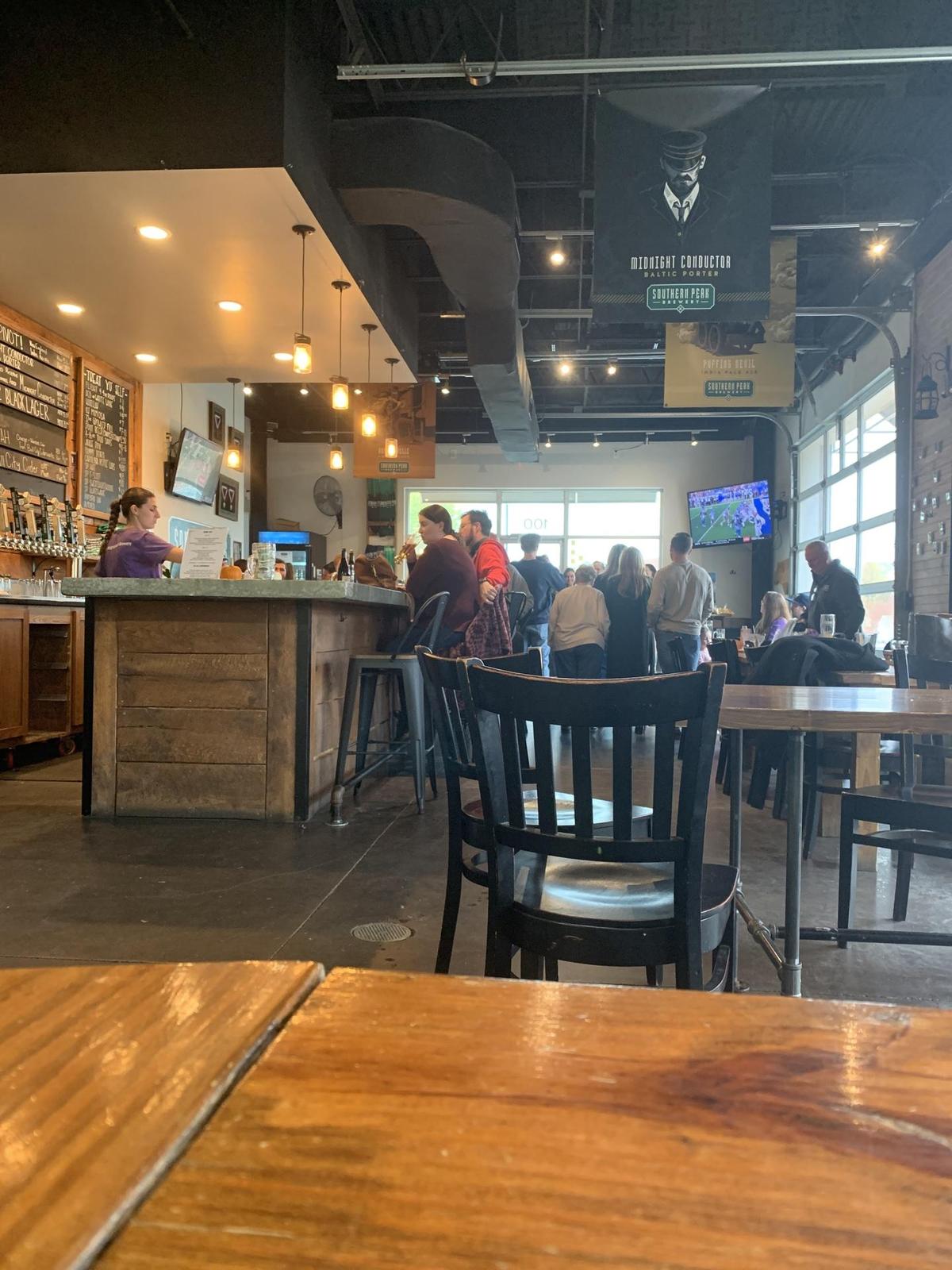 Southern Peak Brewery restaurant view 2