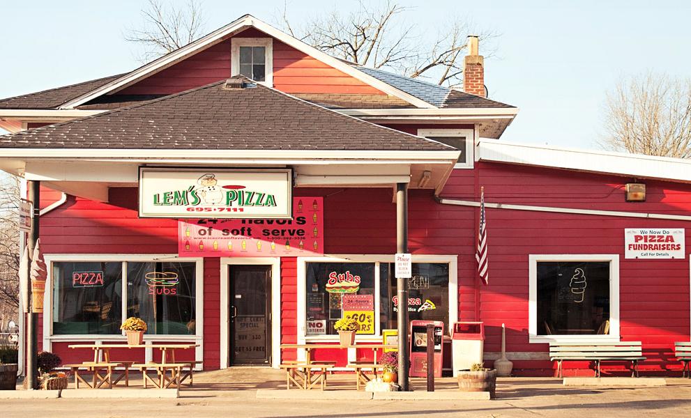 Pet Friendly Lem's Pizza