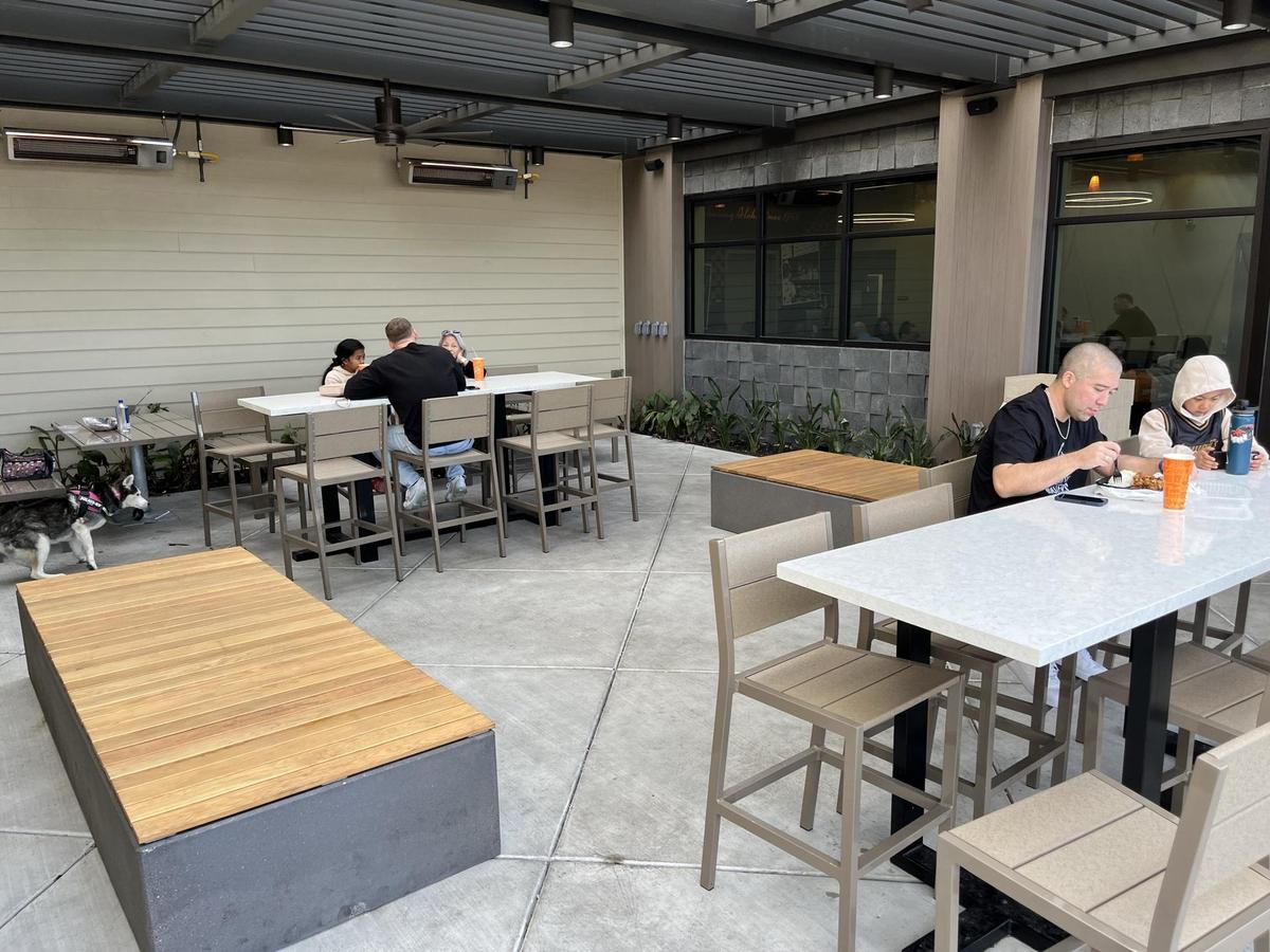 Zippy's Badura restaurant view 1