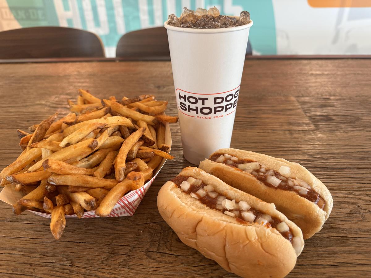 Hot Dog Shoppe restaurant view 3