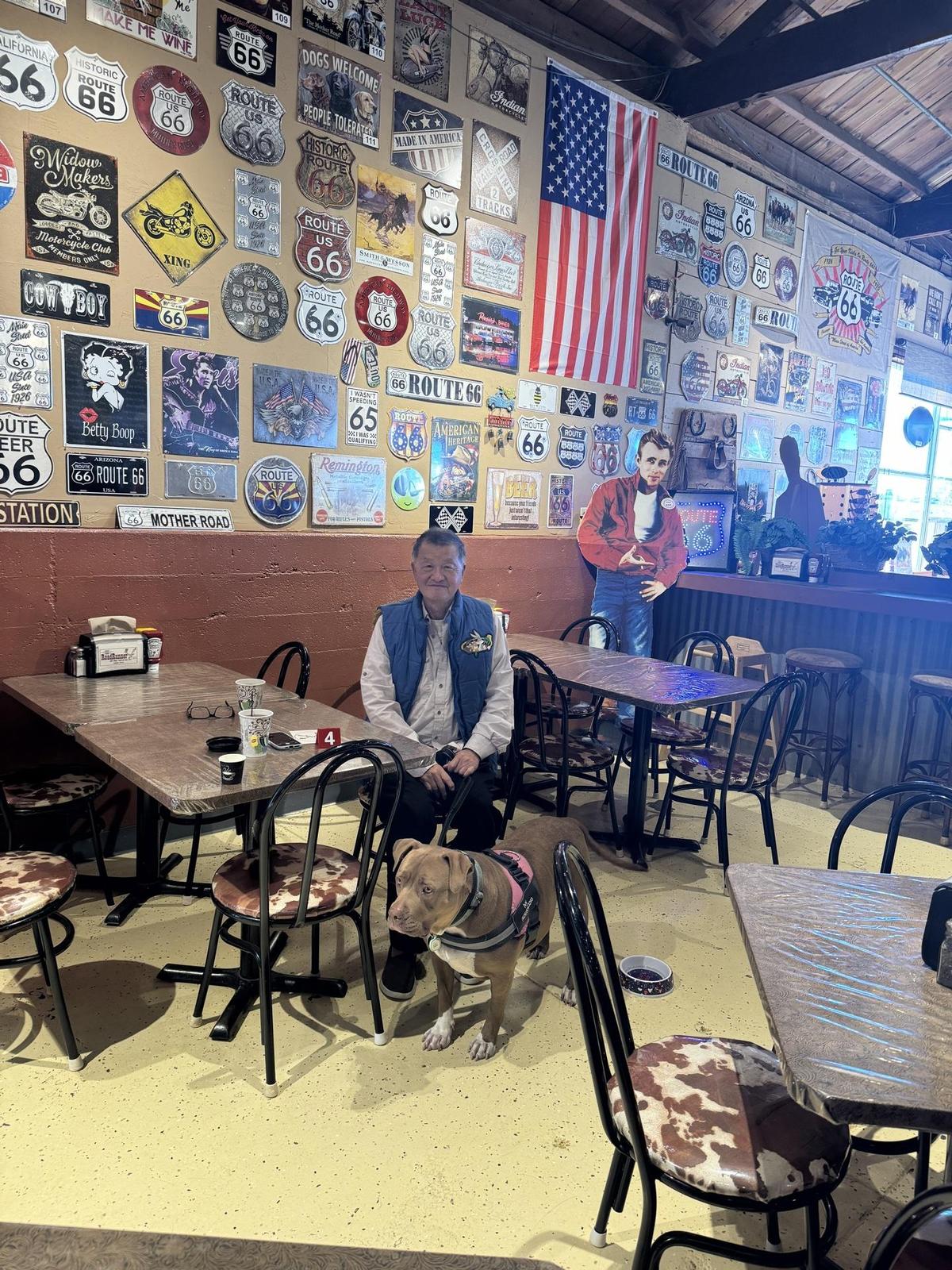 Route 66 RoadRunner restaurant view 1