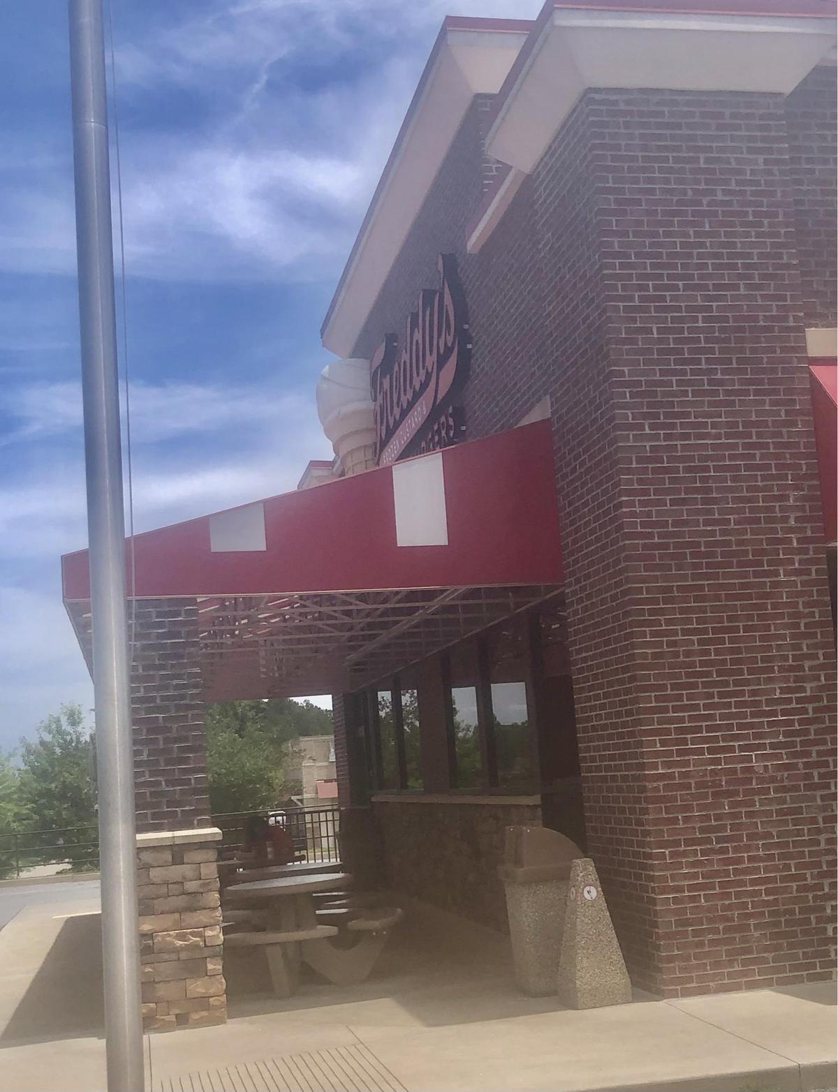 Freddy's Frozen Custard & Steakburgers restaurant view 1