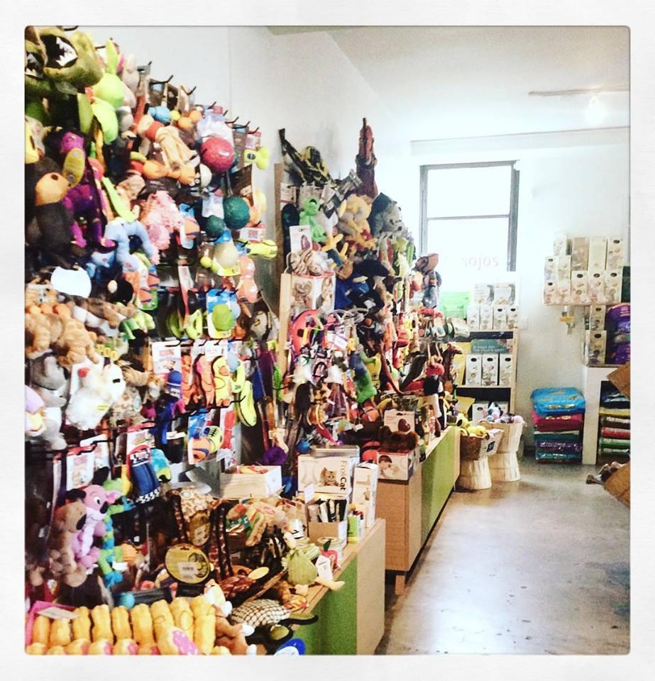 Bruno's dog shop & cat boutique